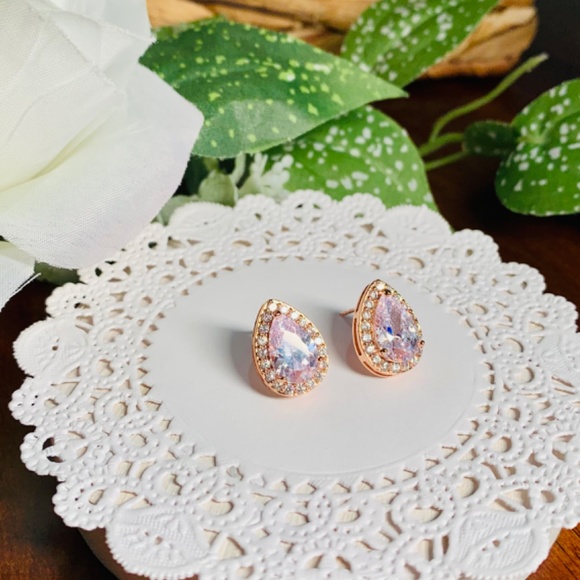 Brilliant Sparkling Crystal Halo Tear Drop Stud Earrings. Rose Gold plated. - Picture 8 of 12